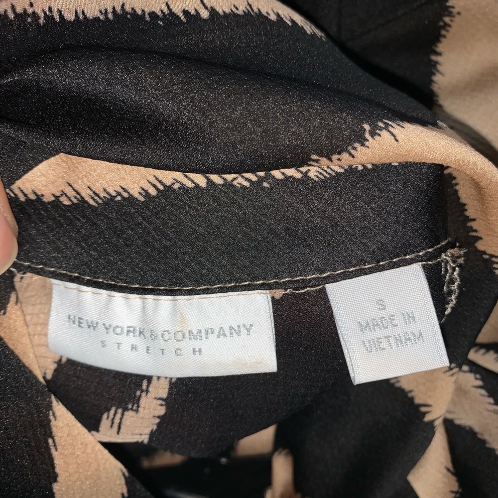 New York and Company Mock Blouse - Picture 3 of 4
